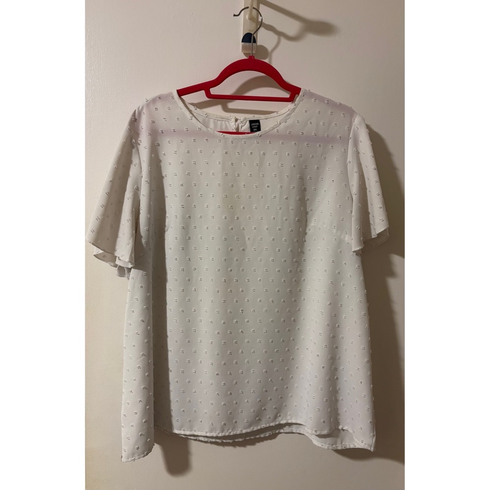 Loness Curve White Swiss Dot Top